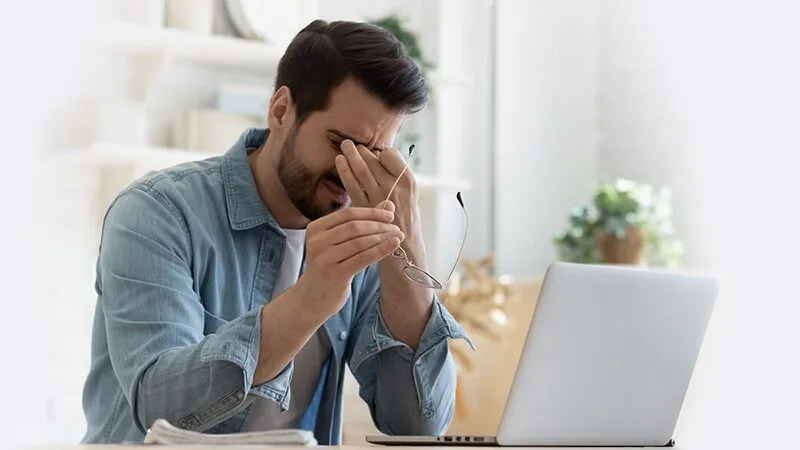 Ngồi máy tính nhiều nên dùng thuốc nhỏ mắt nào?